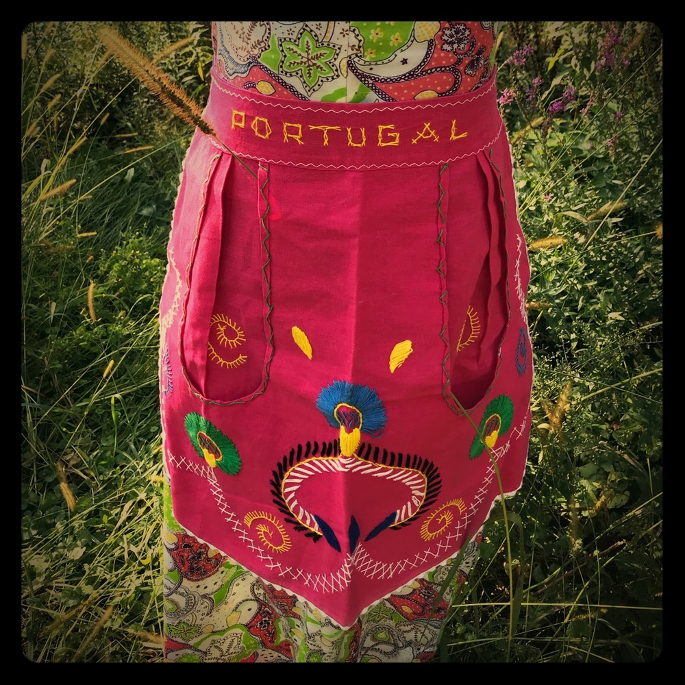Floral Embroidered Apron from Portugal 🇵🇹